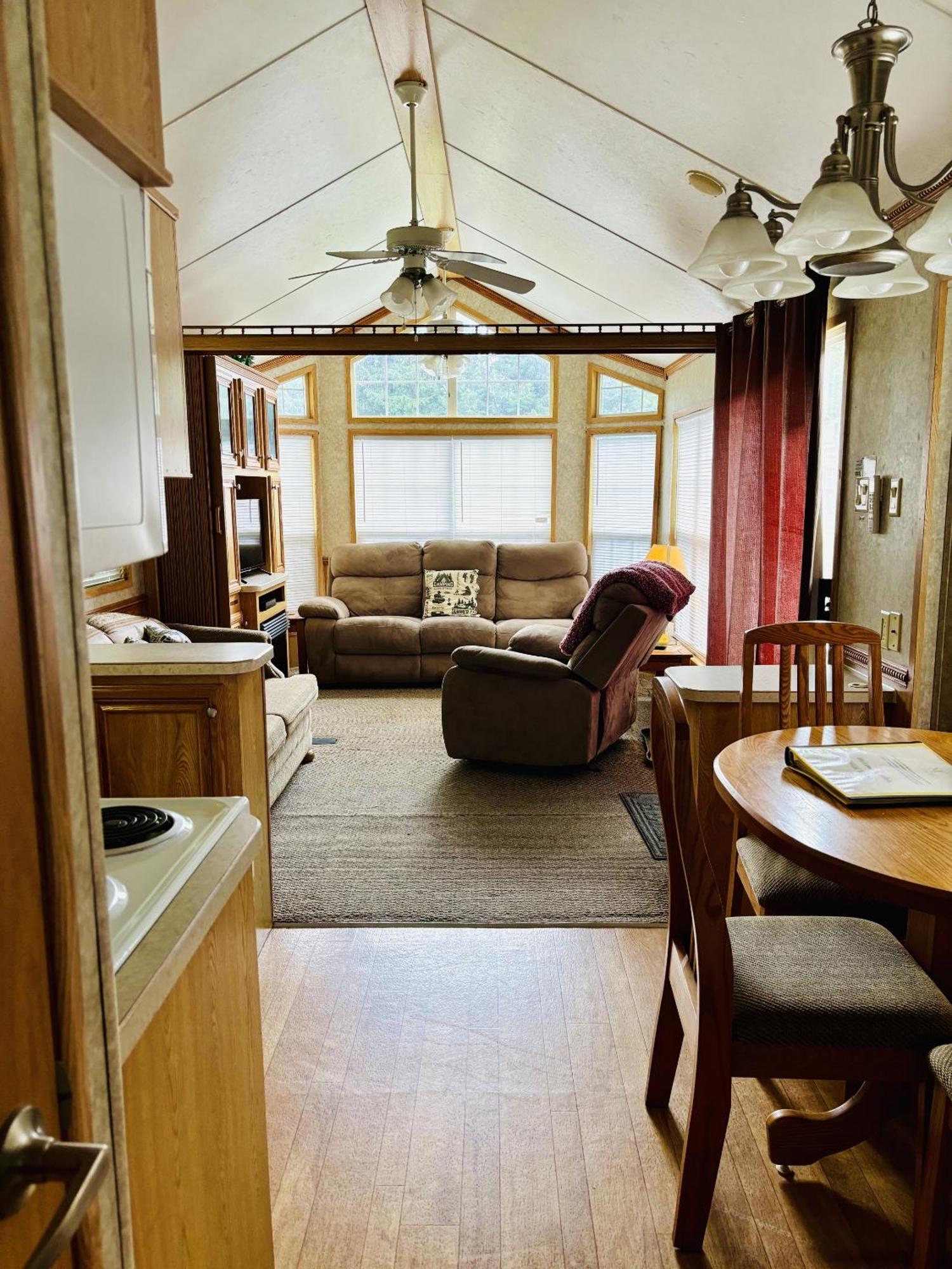 Maggie Valley Cabin Rentals Bilik gambar