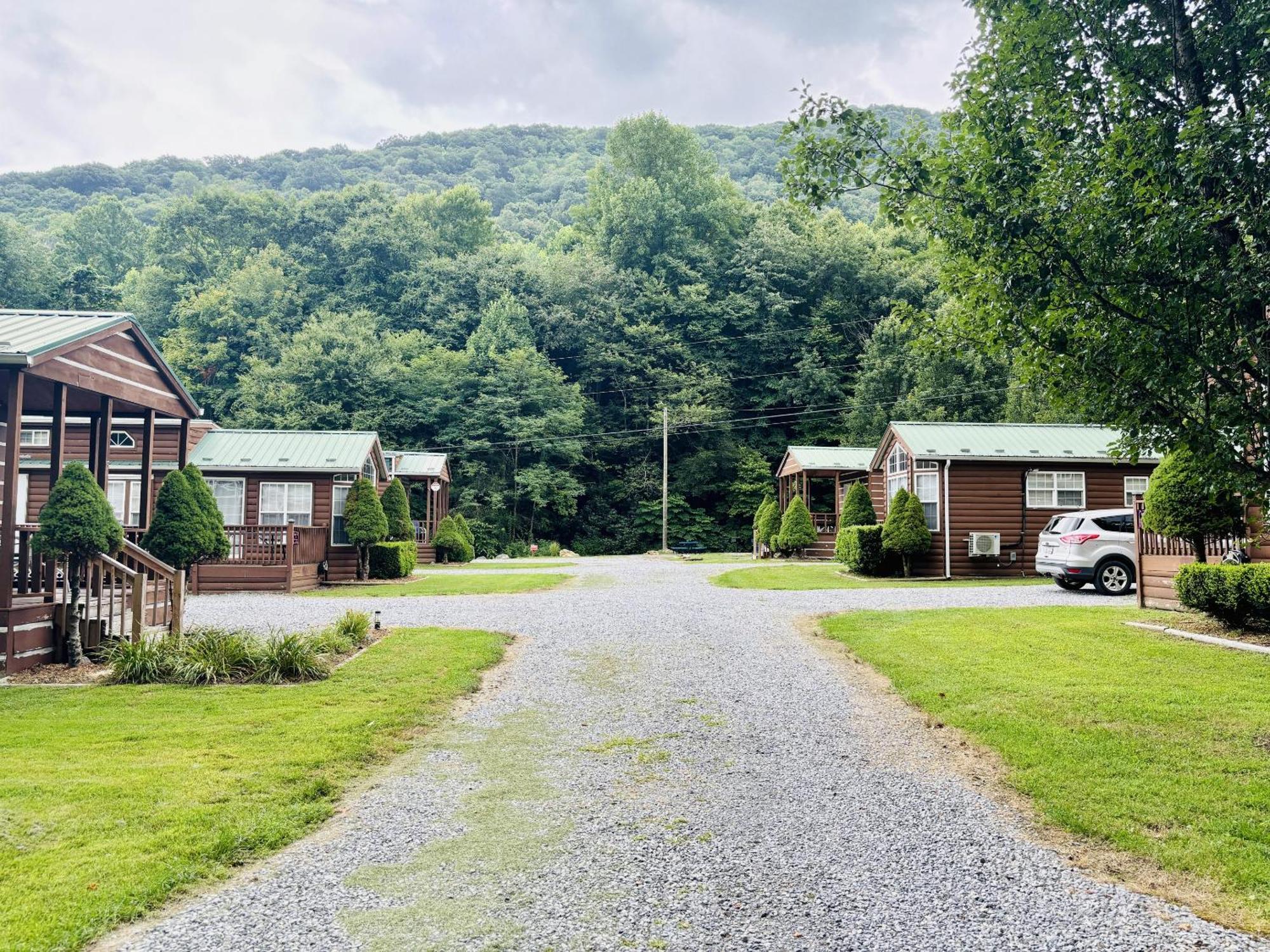 Maggie Valley Cabin Rentals Bilik gambar